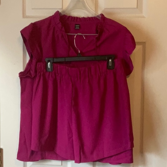 Shein Women’s Magenta V-Neck Flounce Sleeves Barbiecore Short Set Size X-Large - Picture 3 of 11